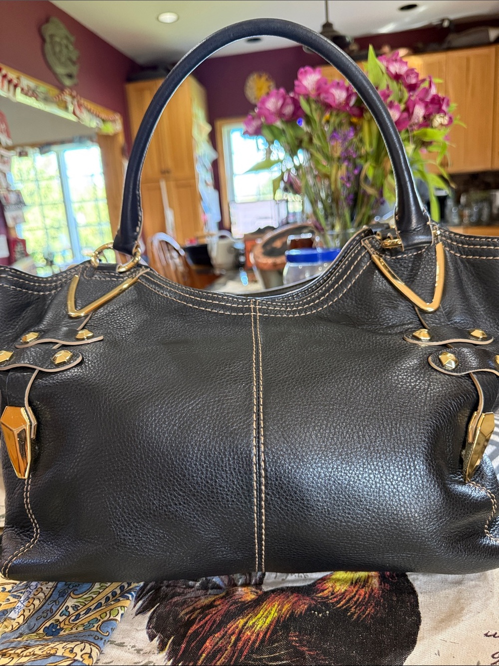 Oryany Beautiful Black Leather Shoulder Bag with Gold Hardware - Picture 3 of 3